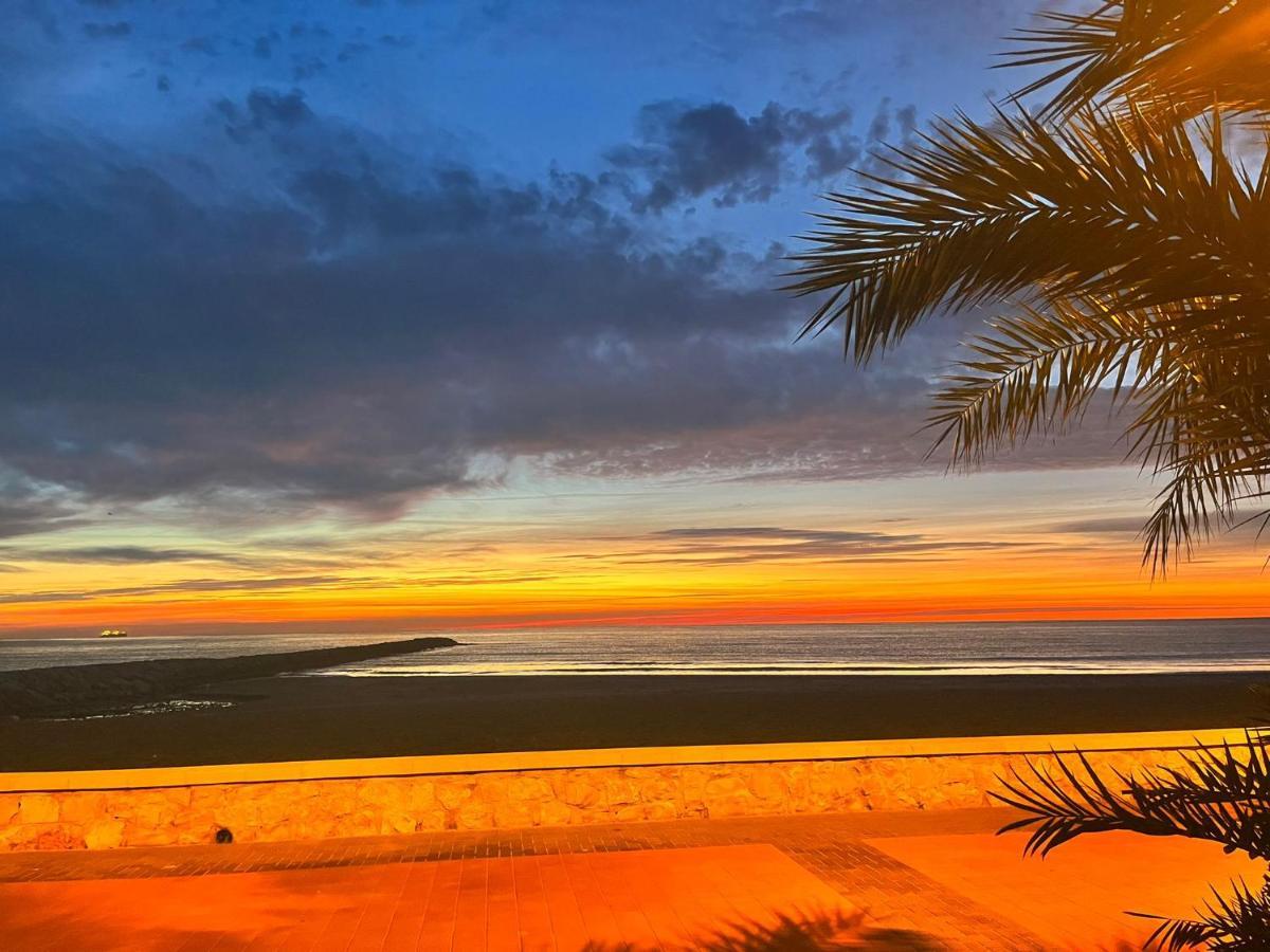 Casa En Primera Linea De Playa Пусол Екстериор снимка