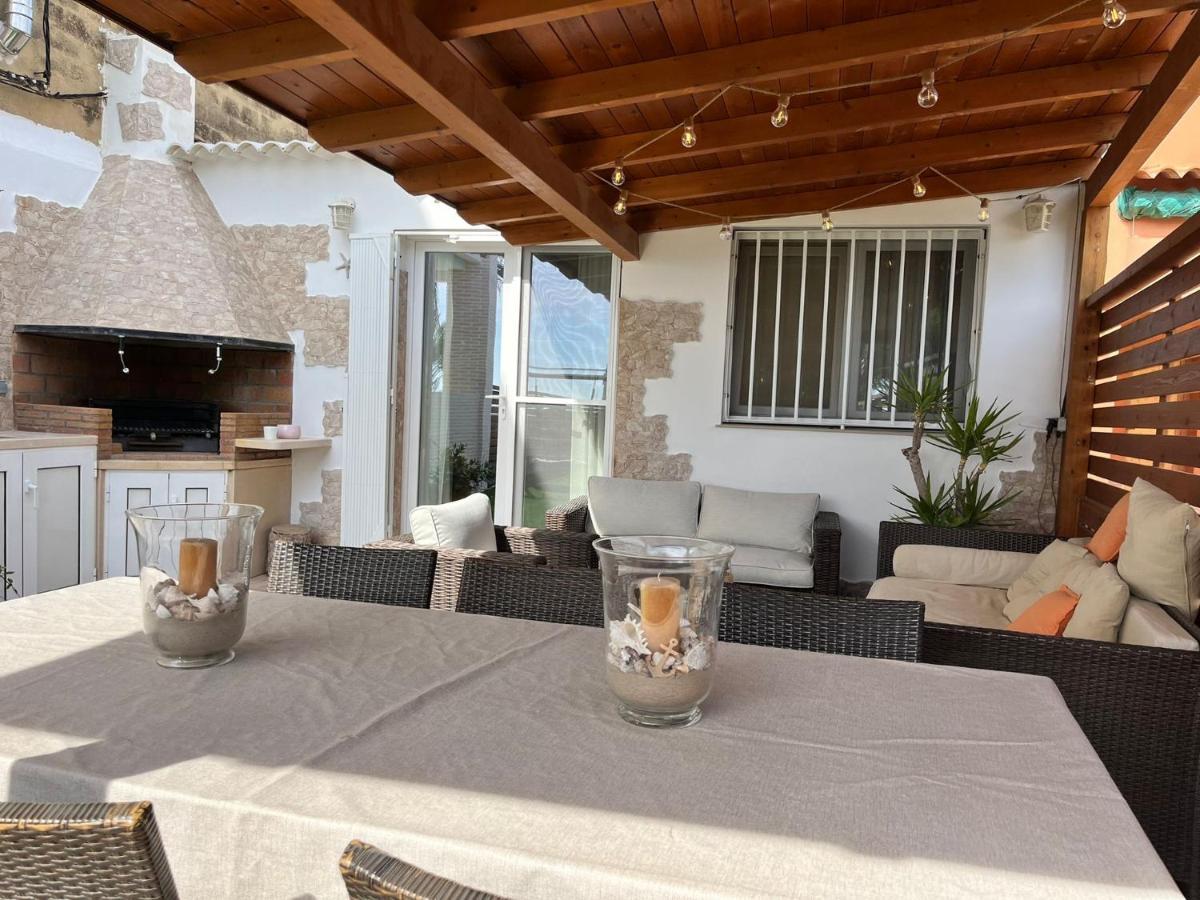 Casa En Primera Linea De Playa Пусол Екстериор снимка